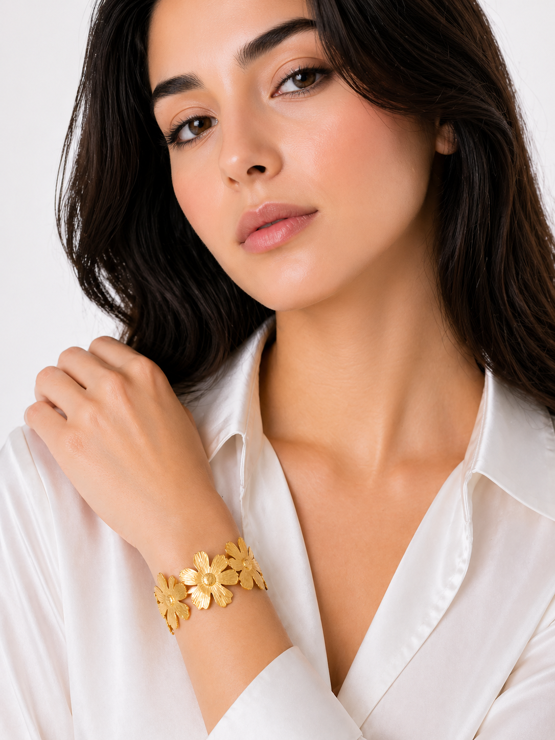 اسوارة (وردة) مطلية ذهب