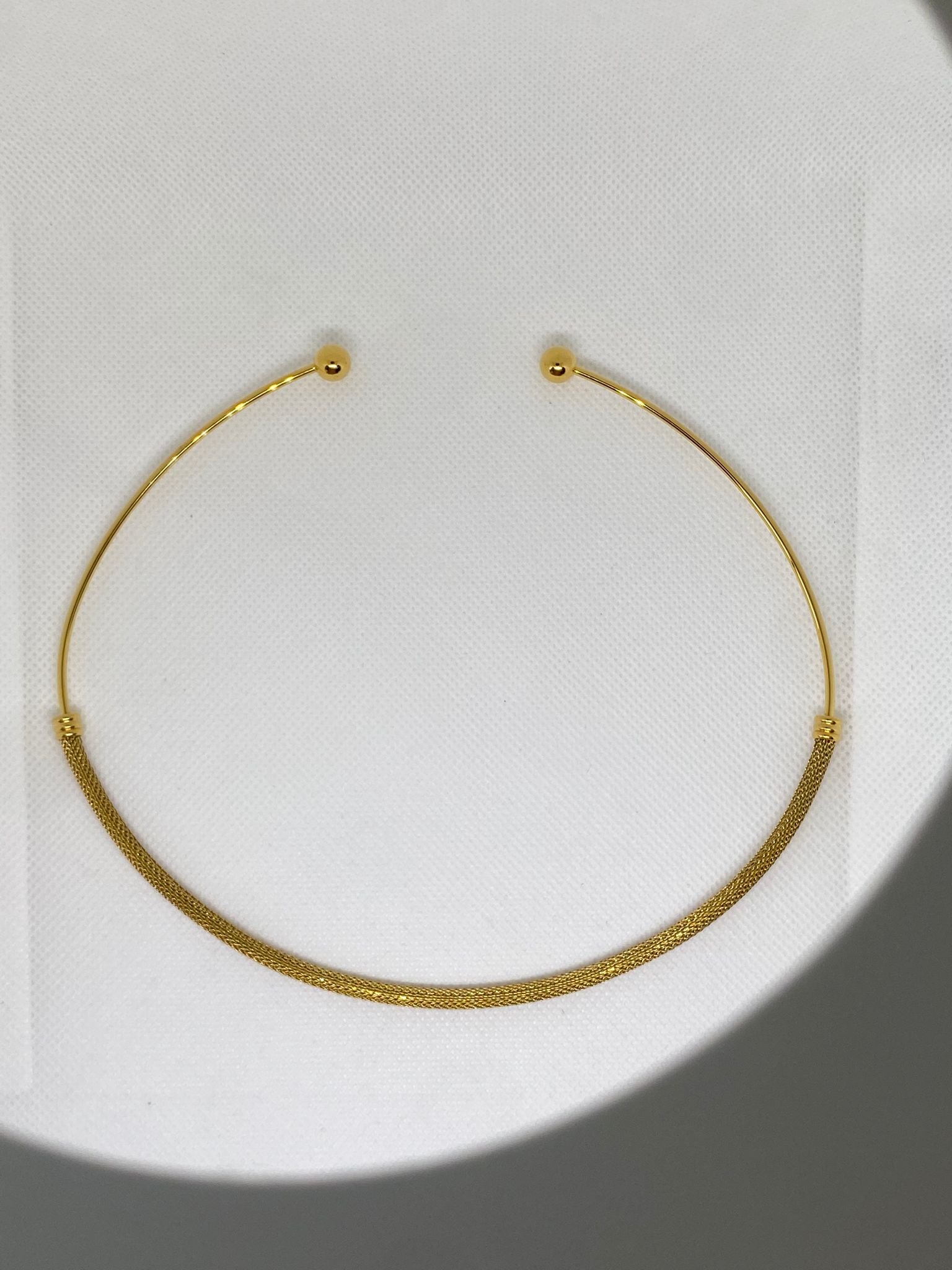 عقد ع قد الرقبة ستانلس مطلي ذهب