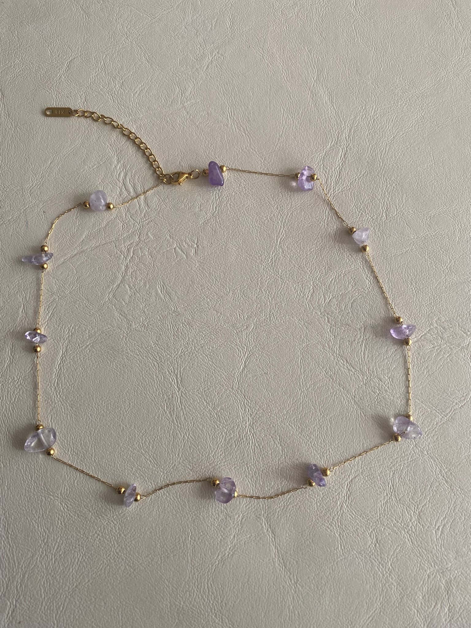 سنسال حجر أماتيست (حجر الشفاء) وستانلس مطلي ذهب