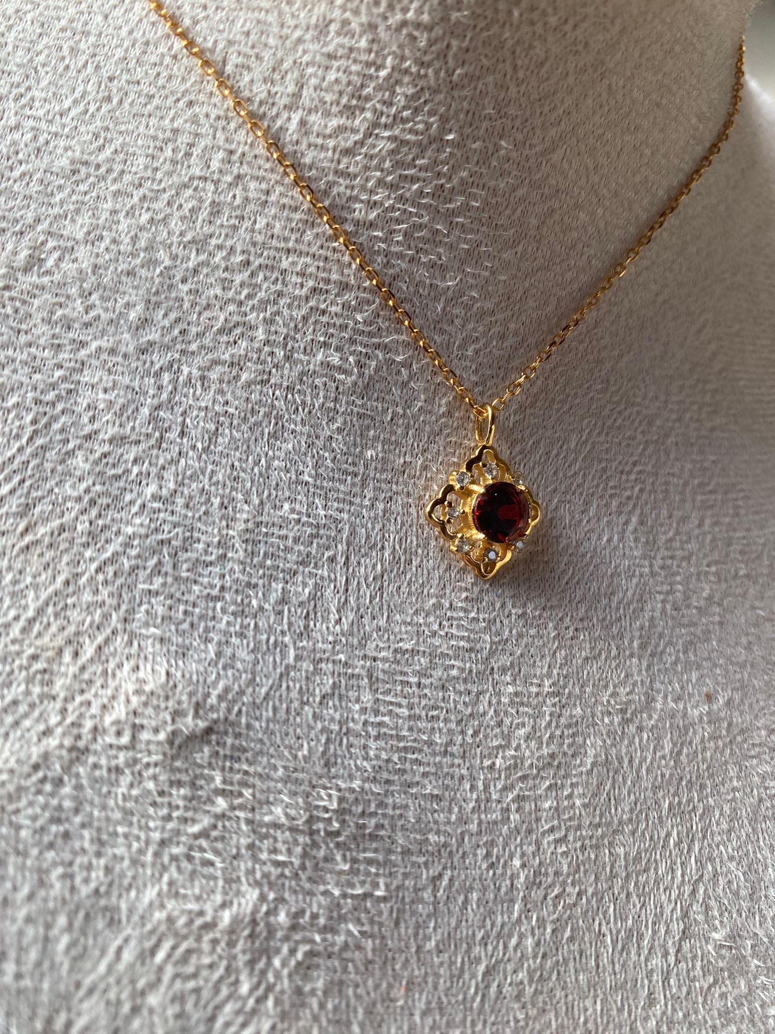 سنسال جارنيت (حجر الشغف) وفضة اصلية مطلية ذهب